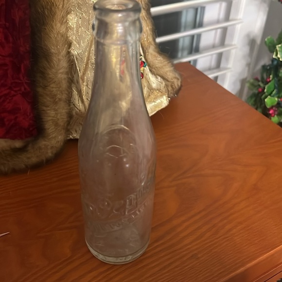 Old Dr Pepper embossed. Good for life on one side. 10 2 4 on other side - Picture 4 of 4